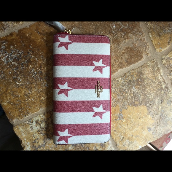 New Coach Satchel Red And White Stars And Stripes - Picture 4 of 8